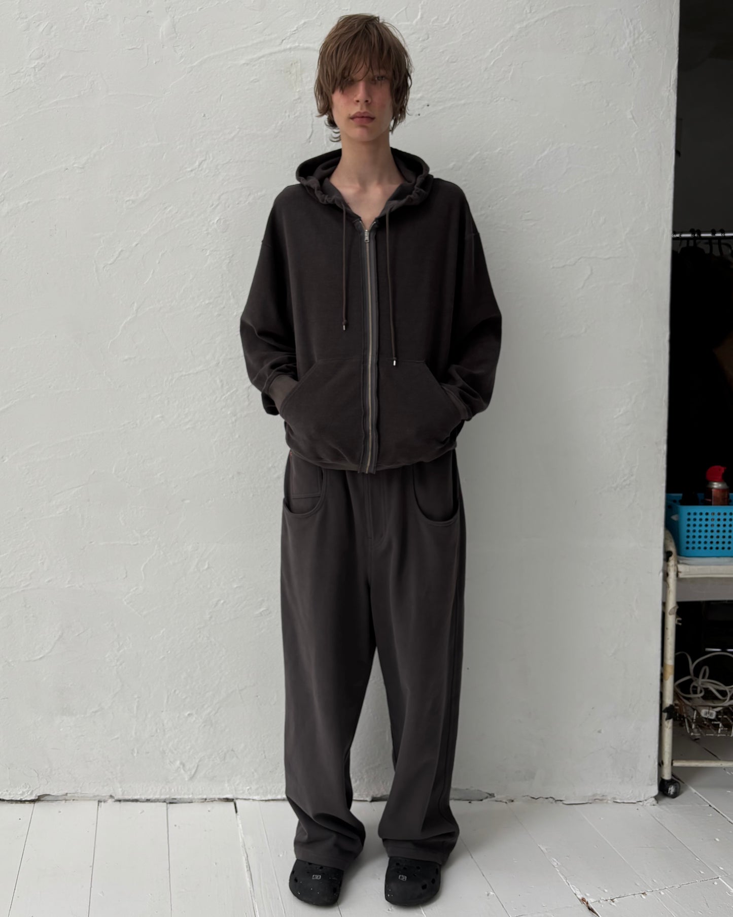 CLASSIC ZIP HOODIE