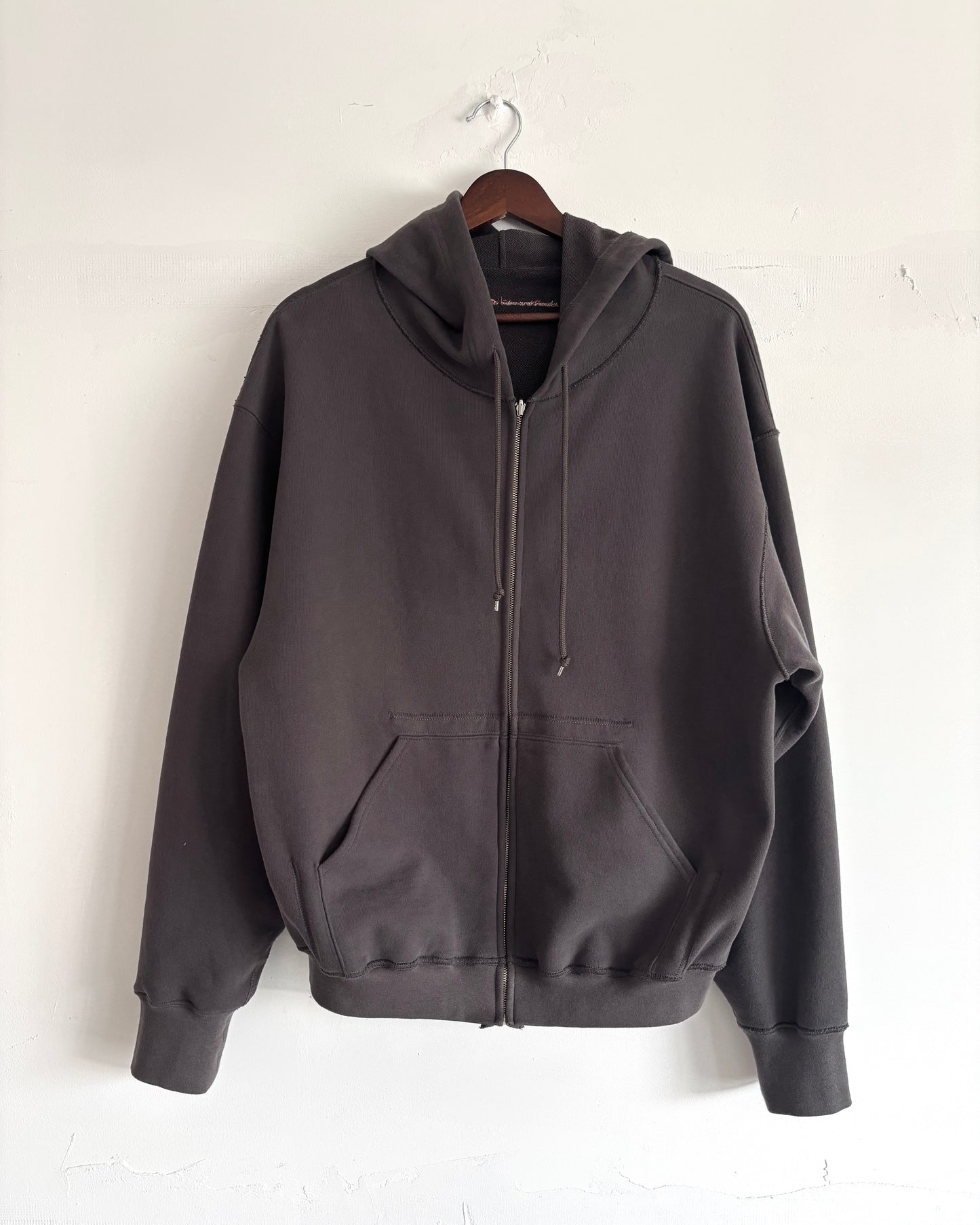 CLASSIC ZIP HOODIE