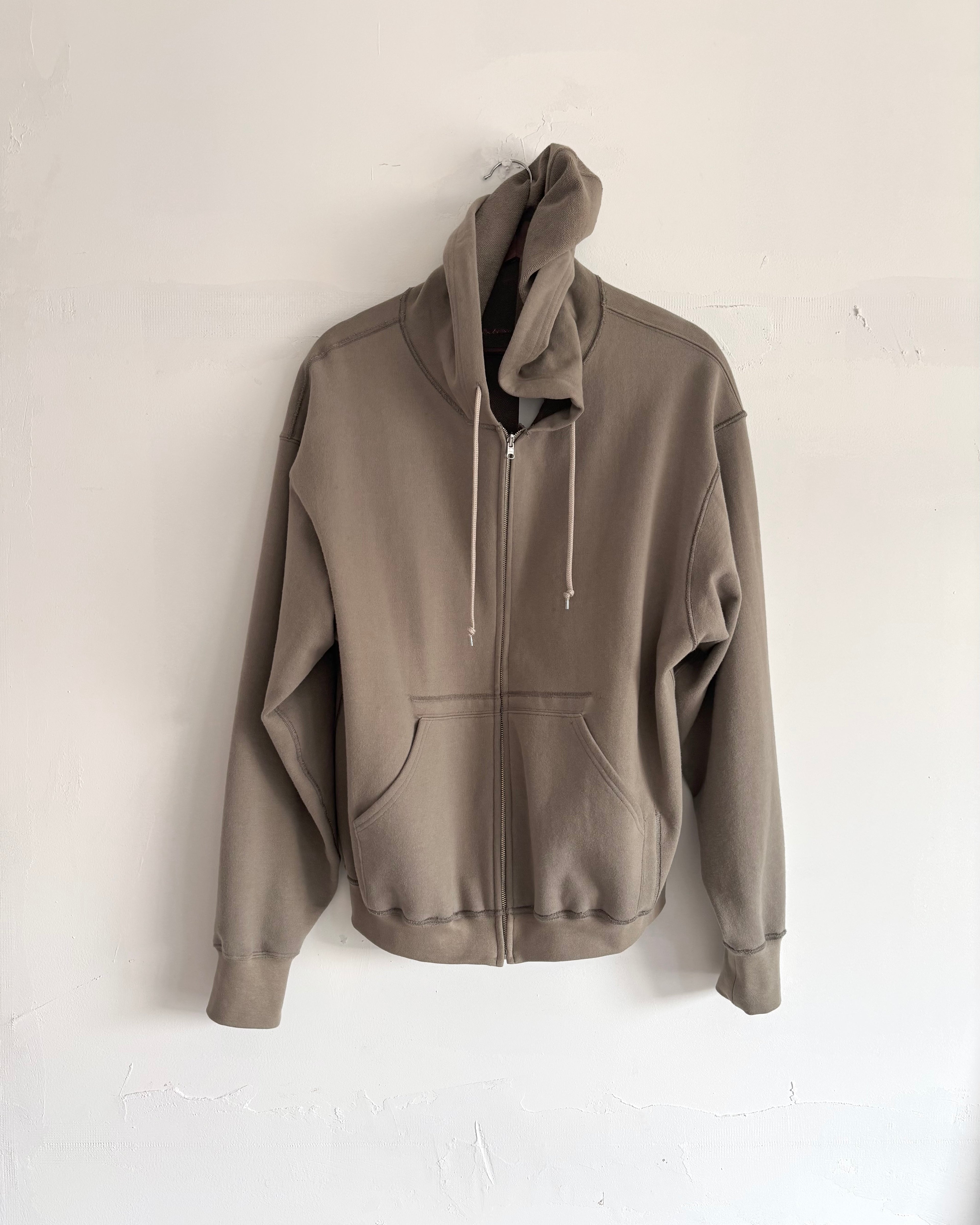 CLASSIC ZIP HOODIE
