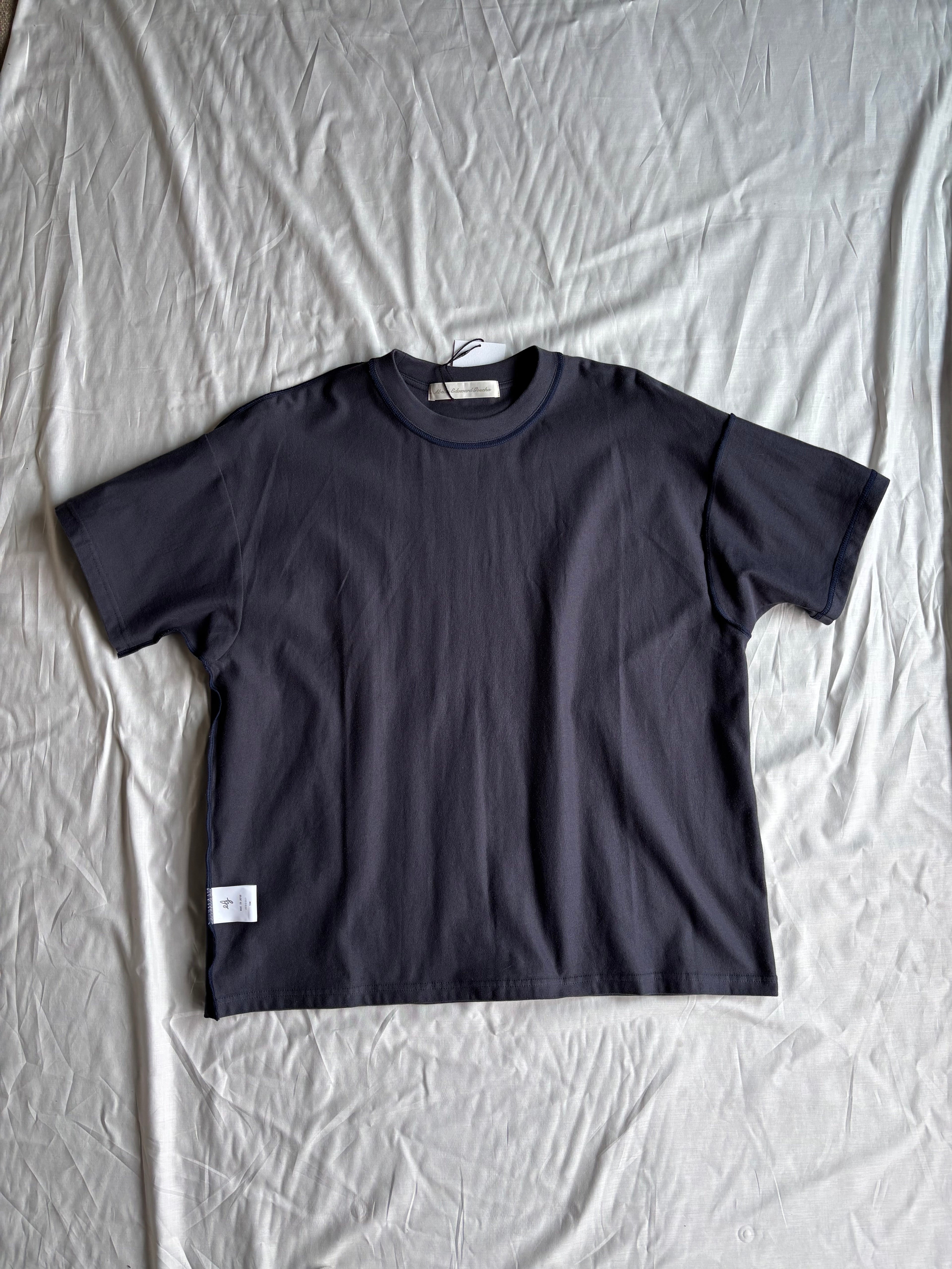 CLASSIC T-SHIRT