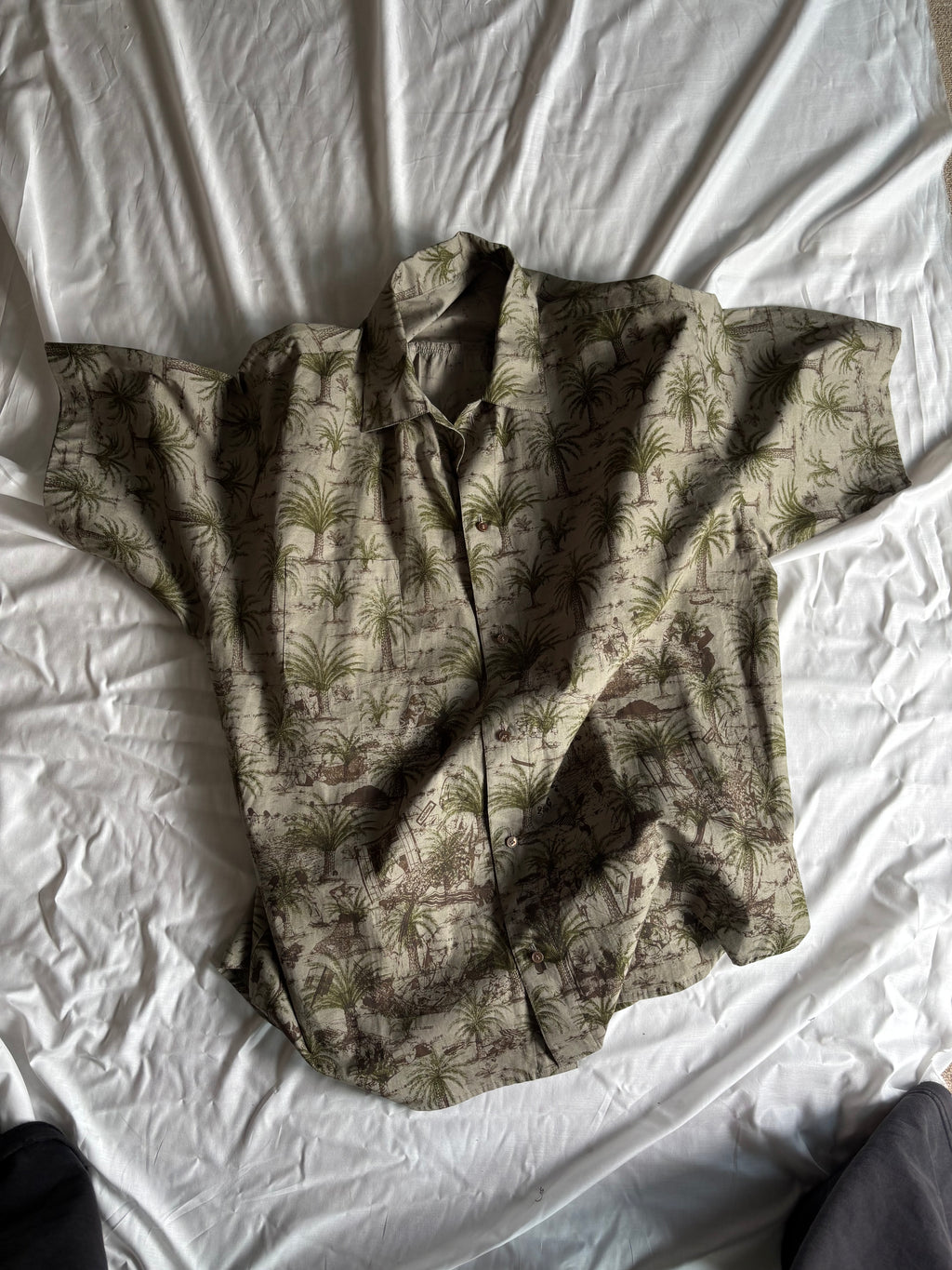 SS SHIRT someone's resort
