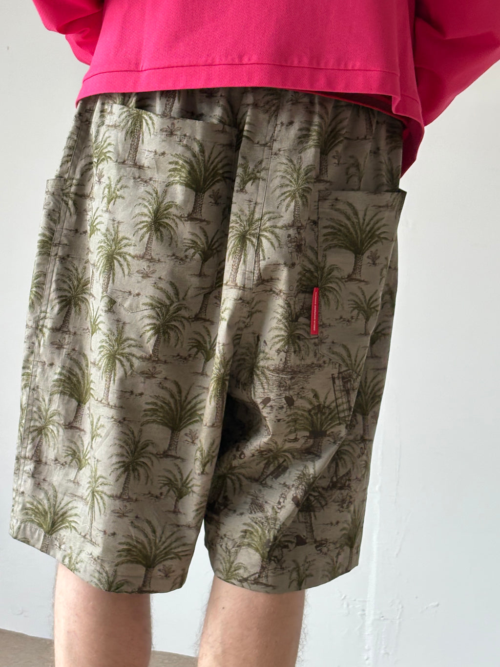 ECHO SHORTS someone's resort