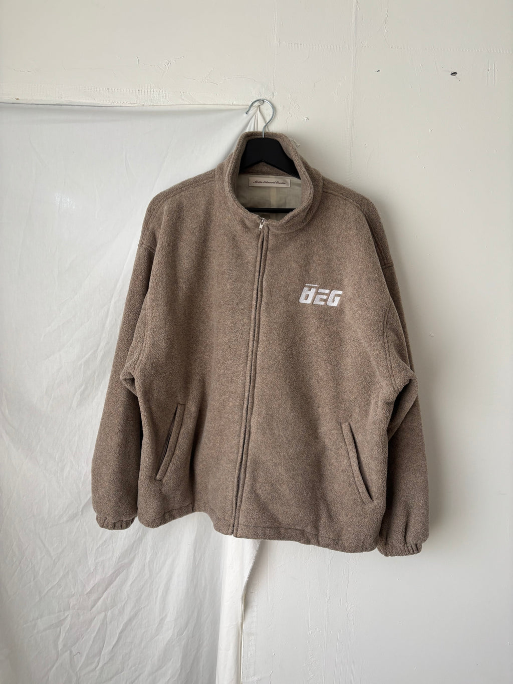 STUDIO JUMPER