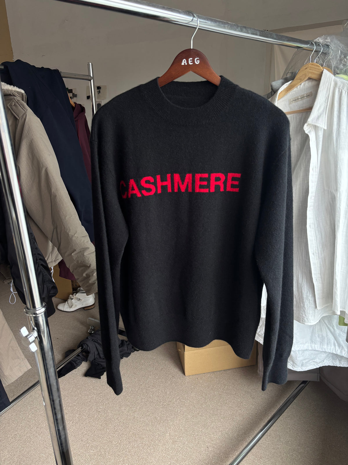 CASHMERE SWEATER