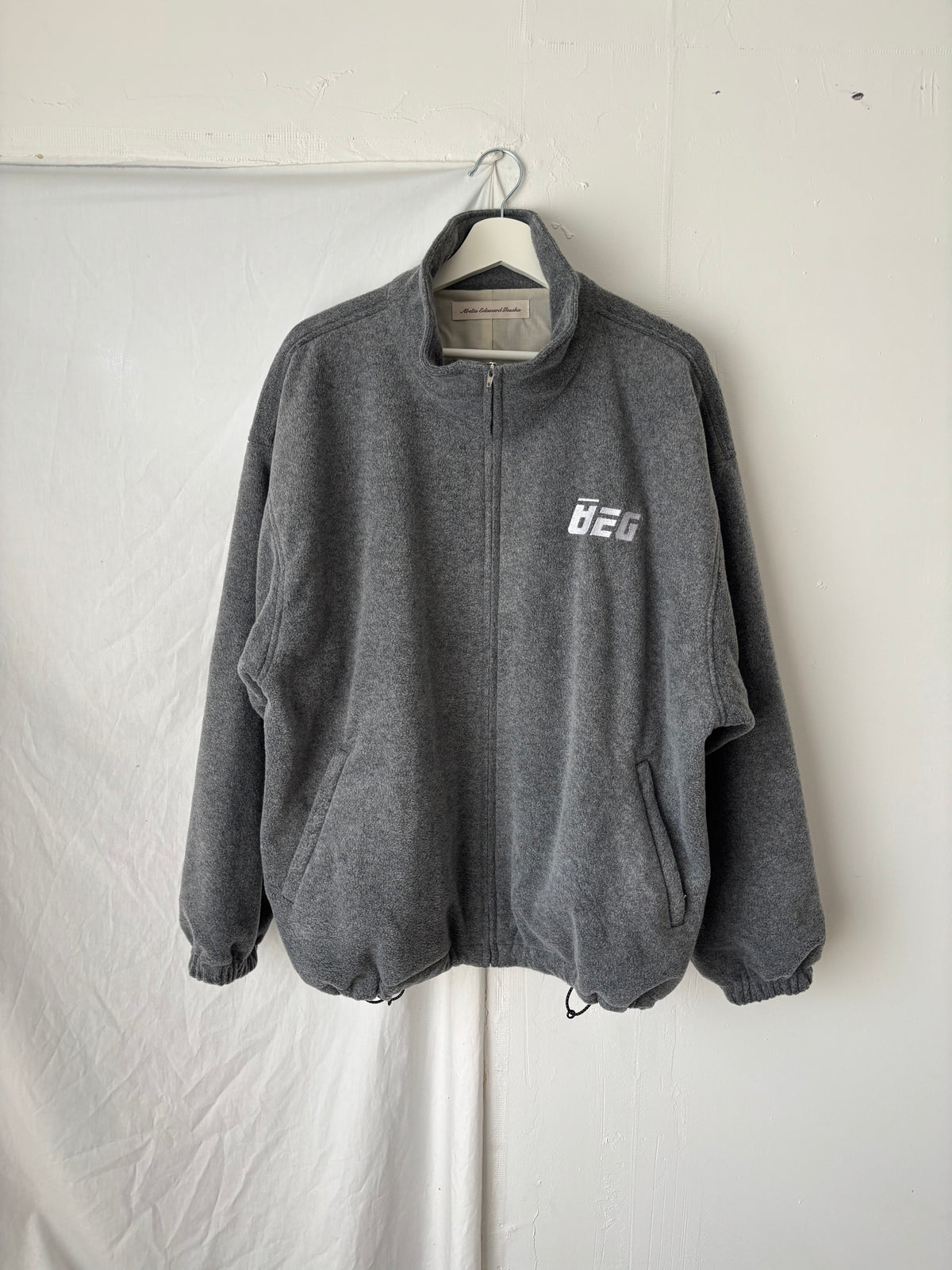 STUDIO JUMPER