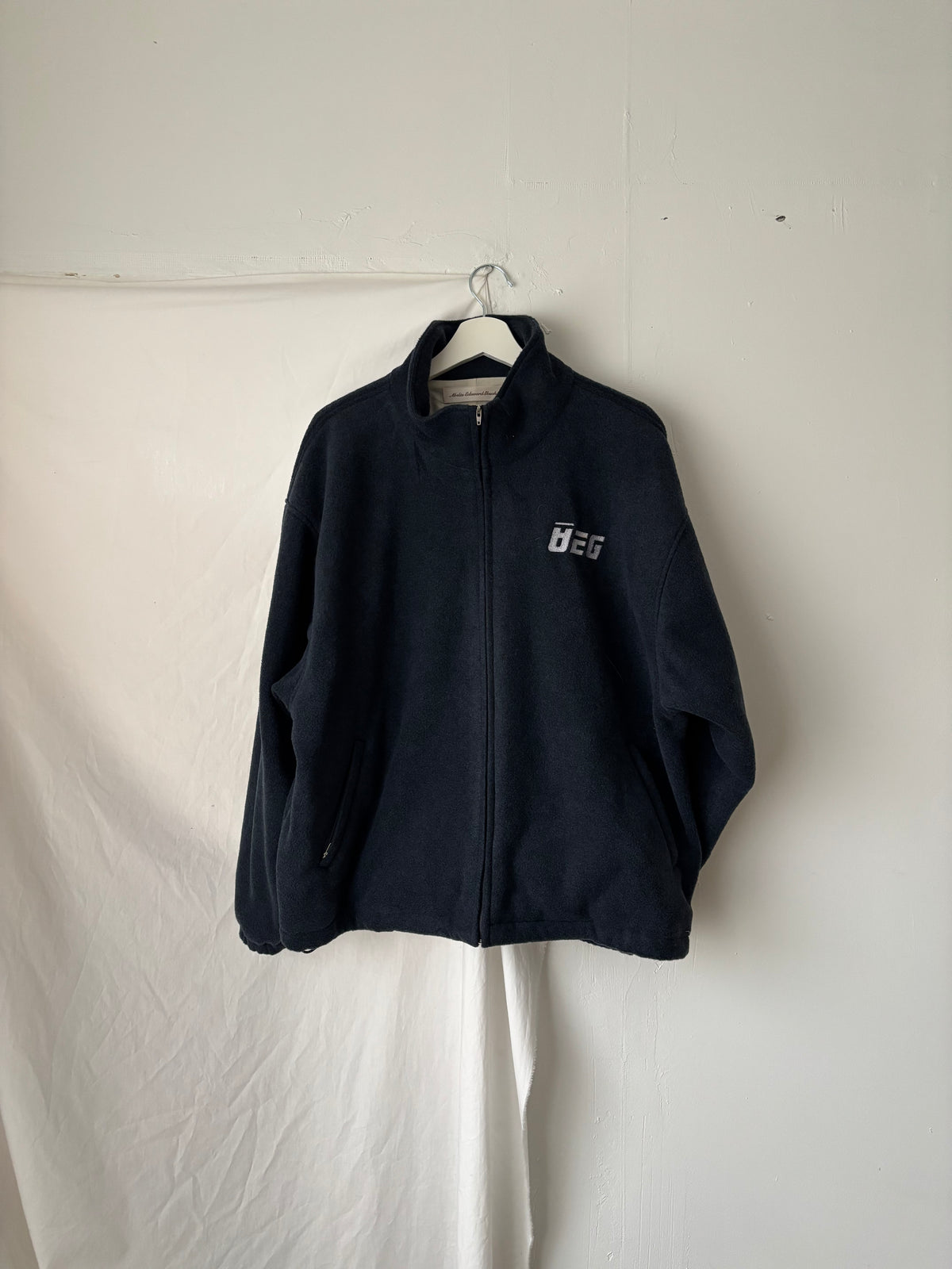 STUDIO JUMPER
